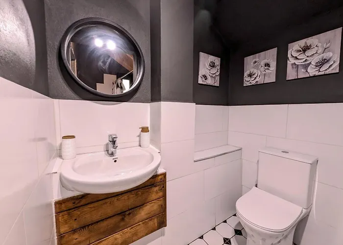 Vasil Mertiri Lägenhet