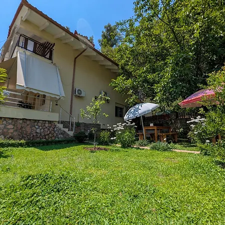 Apartmán Vasil Mertiri Himarë