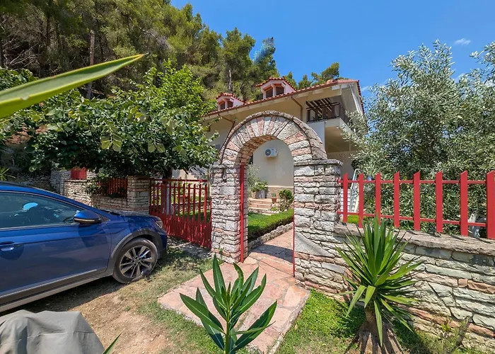 Vasil Mertiri Daire Himarë