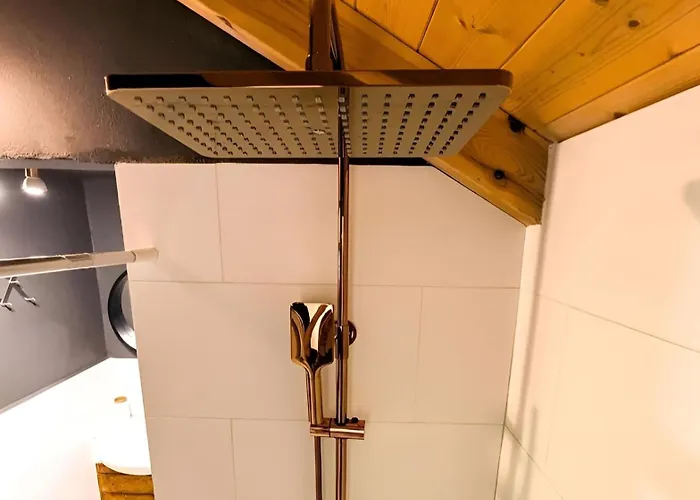 Vasil Mertiri Daire Himarë